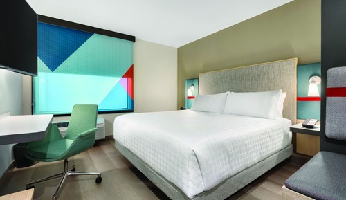 Standard Room, 1 King Bed, Accessible (Communications)