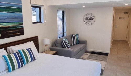 King Lounge Studio Beachside 278