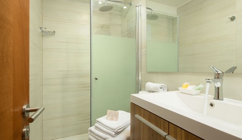 Single Room, 1 Twin Bed, Private Bathroom (No Closet)