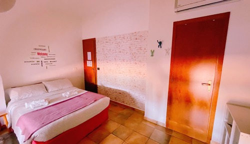 Economy Room