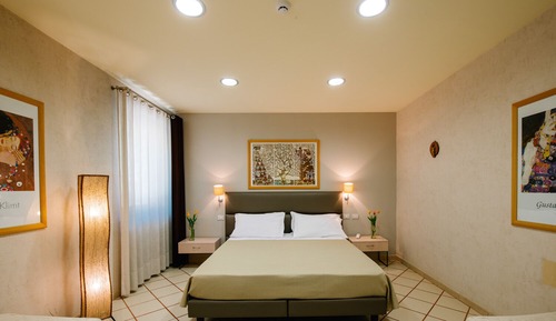 Deluxe Room, Multiple Beds, Non Smoking