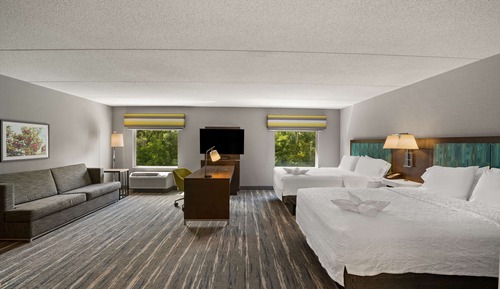 Studio, Two Queen Beds, Non-Smoking