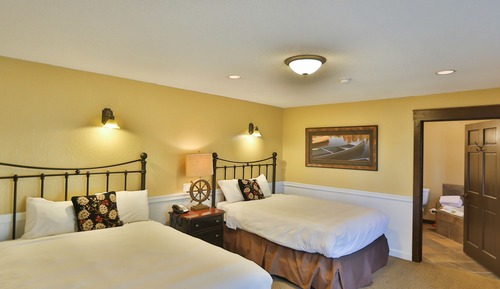 Deluxe Room, Multiple Beds, Lake View