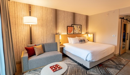 North Hotel with King Handicap Accessible