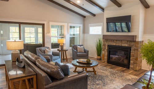 584 - 4 Bdrm Fairway Pines