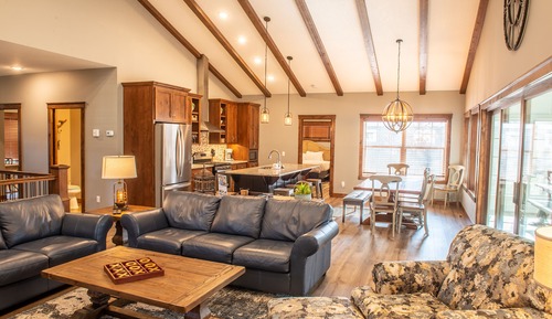 596 - 4 Bdrm Fairway Pines