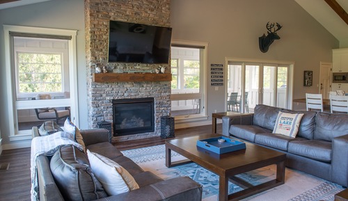 332 - 4 Bdrm Garden Cottage