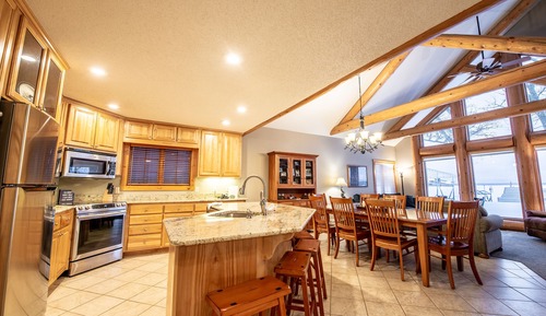 Deluxe Room, Multiple Beds, Lake View