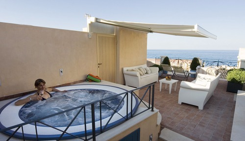 Deluxe Spa Deluxe Room (SPA).