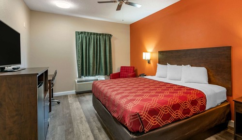 Standard Room, 1 King Bed, Smoking