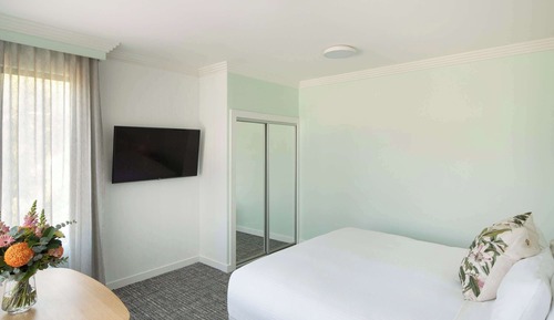 Room, 1 King Bed, Accessible