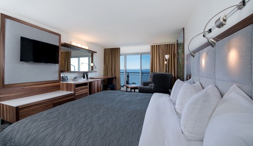 Superior Room, 1 King Bed, Balcony