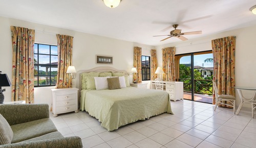 Studio Suite, Pool View