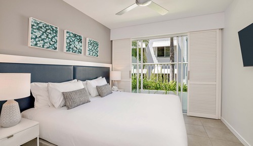 1 Bedroom Deluxe Suite