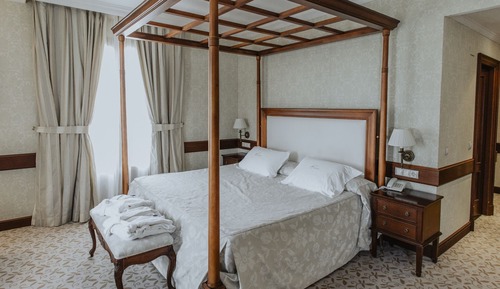 Suite (for single use)