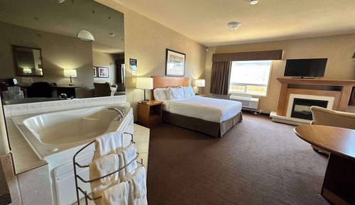 Suite, 1 King Bed, Non Smoking