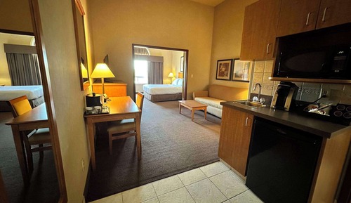 Suite, 1 Queen Bed with Sofa bed, Non Smoking