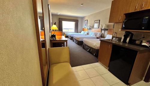 Standard Room, Multiple Beds, Non Smoking