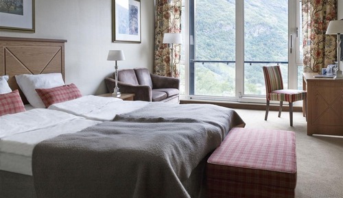 Double Room (with fjord view)