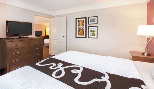 Deluxe Suite, 2 Bedrooms, Non Smoking (Executive)