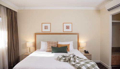 Executive Two Bedroom Spa Balcony Apartment