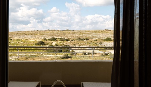 Premium Suite (Country View)