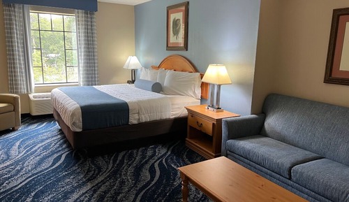 Classic Suite, 1 King Bed with Sofa bed, Lake View