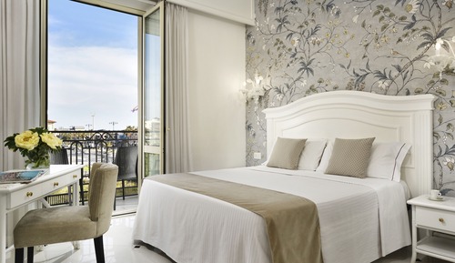 Double Room, Balcony, Partial Sea View (Prestige)