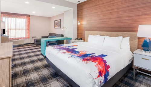 Deluxe Room, 1 King Bed, Accessible, Non Smoking (Mobility Accessible)