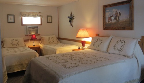 Triple Room, Multiple Beds