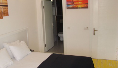 Standard Double Room, Balcony, City View (Samyeli)