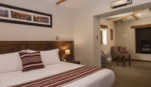 Junior Room, 1 King Bed, Valley View