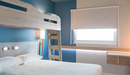 Room, Multiple Beds