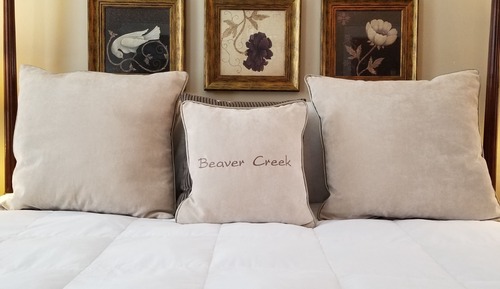 Panoramic Suite, 1 King Bed, Patio, Mountain View