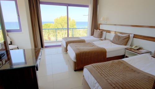 Deluxe Triple Room, 1 Bedroom, Balcony, Sea View