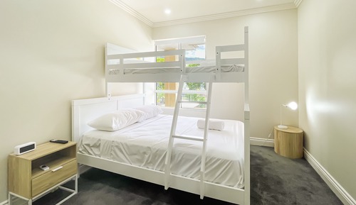 Deluxe Apartment, 3 Bedrooms, Pool View, Poolside
