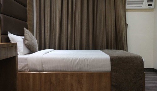 Family Room, 1 Queen Bed