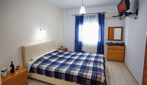 Apartment (4 Adults)