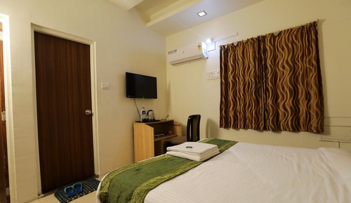 Executive Room, Smoking