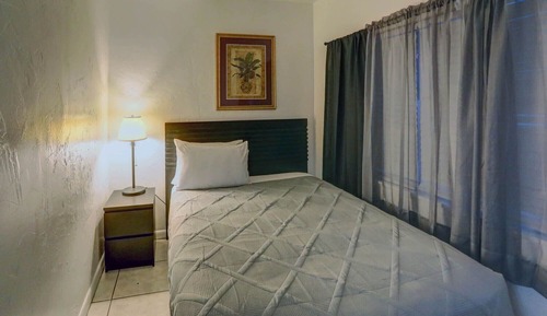 Apartment, 1 Queen Bed, Kitchen