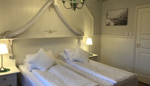 Dobbeltrom, 2 enkeltsenger, min balkong