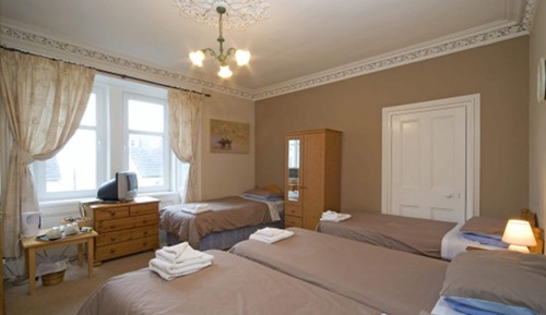 Family Room (4 adults)