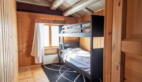 Cabin (Bedsheets not included)