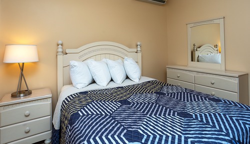 Two Bedroom Queen/Jetted Tub Suite 21