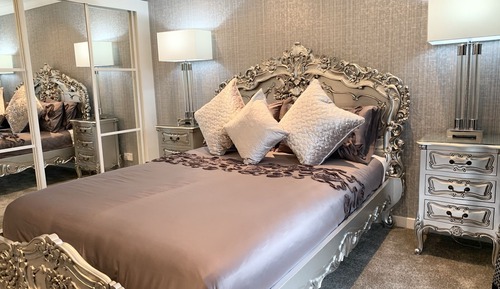 Luxury Double Room (Robert Burns)