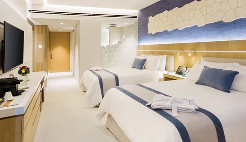 Deluxe Family Suite Ocean View