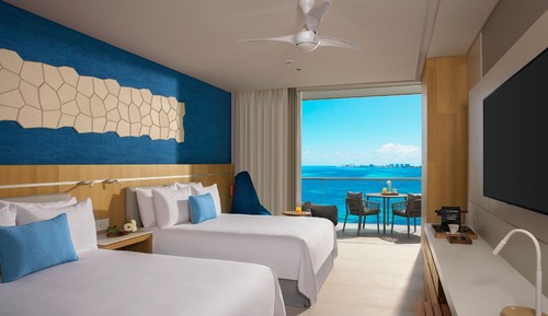 Preferred Club Deluxe Ocean View 2 Queens