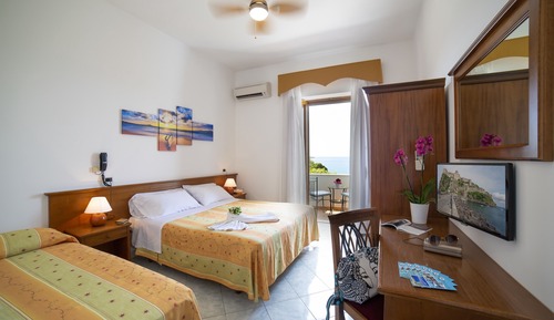 Triple Room, Beach View