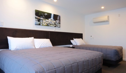 Standard Studio Sleeps 3