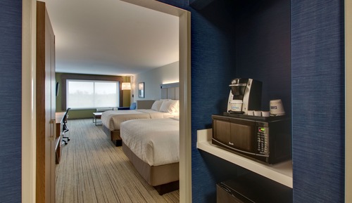 Suite, 1 Bedroom (2 Queen Beds and 1 Double Sofa Bed)